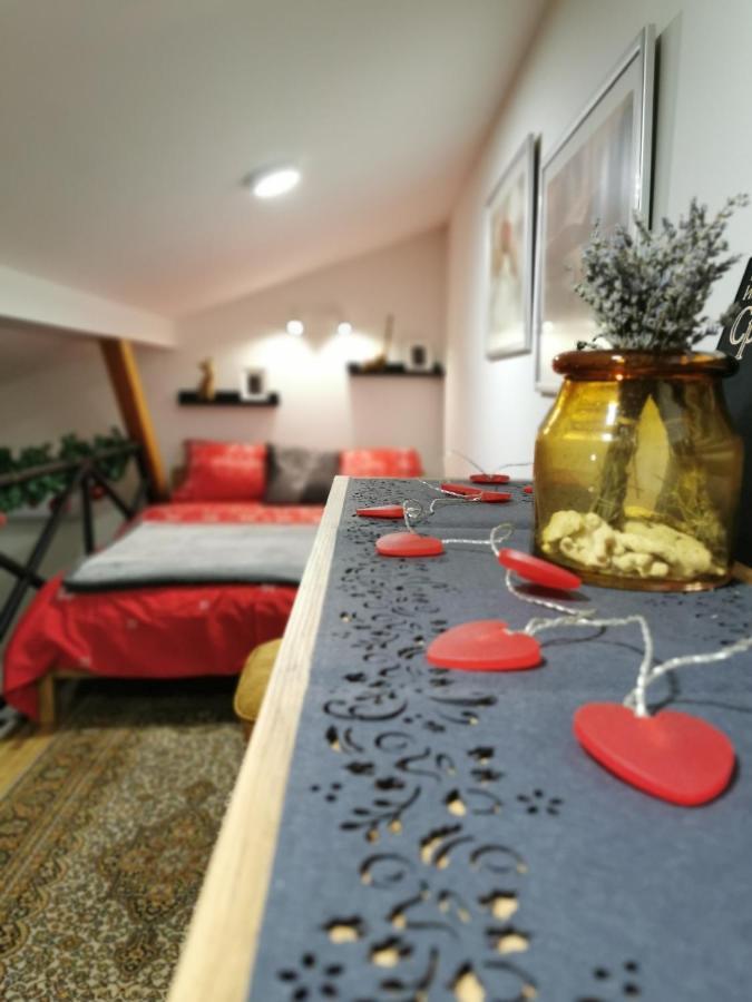 Agape Apartman Semêndria Exterior foto