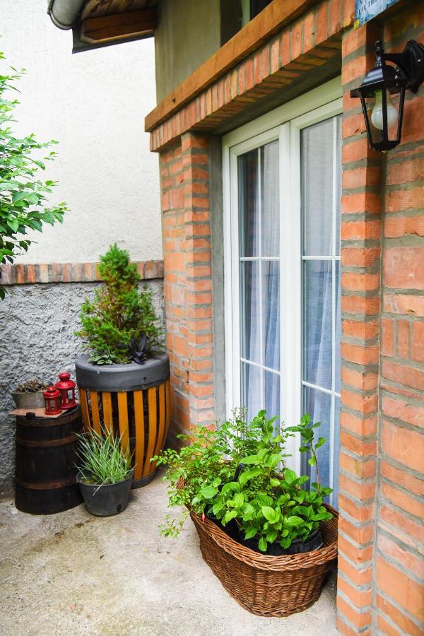 Agape Apartman Semêndria Exterior foto