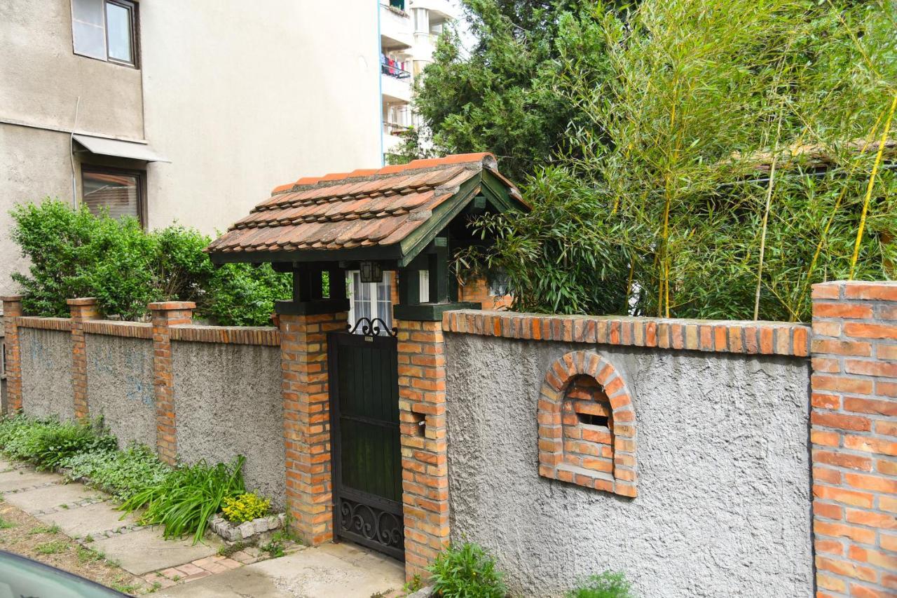 Agape Apartman Semêndria Exterior foto